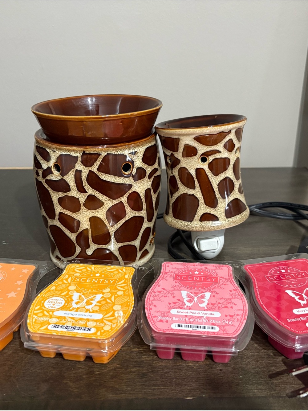 Scentsy Warmers and bars!